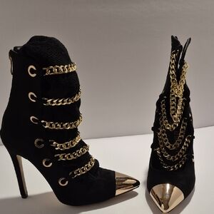 Chic Black and Gold Chain Heeled Boots